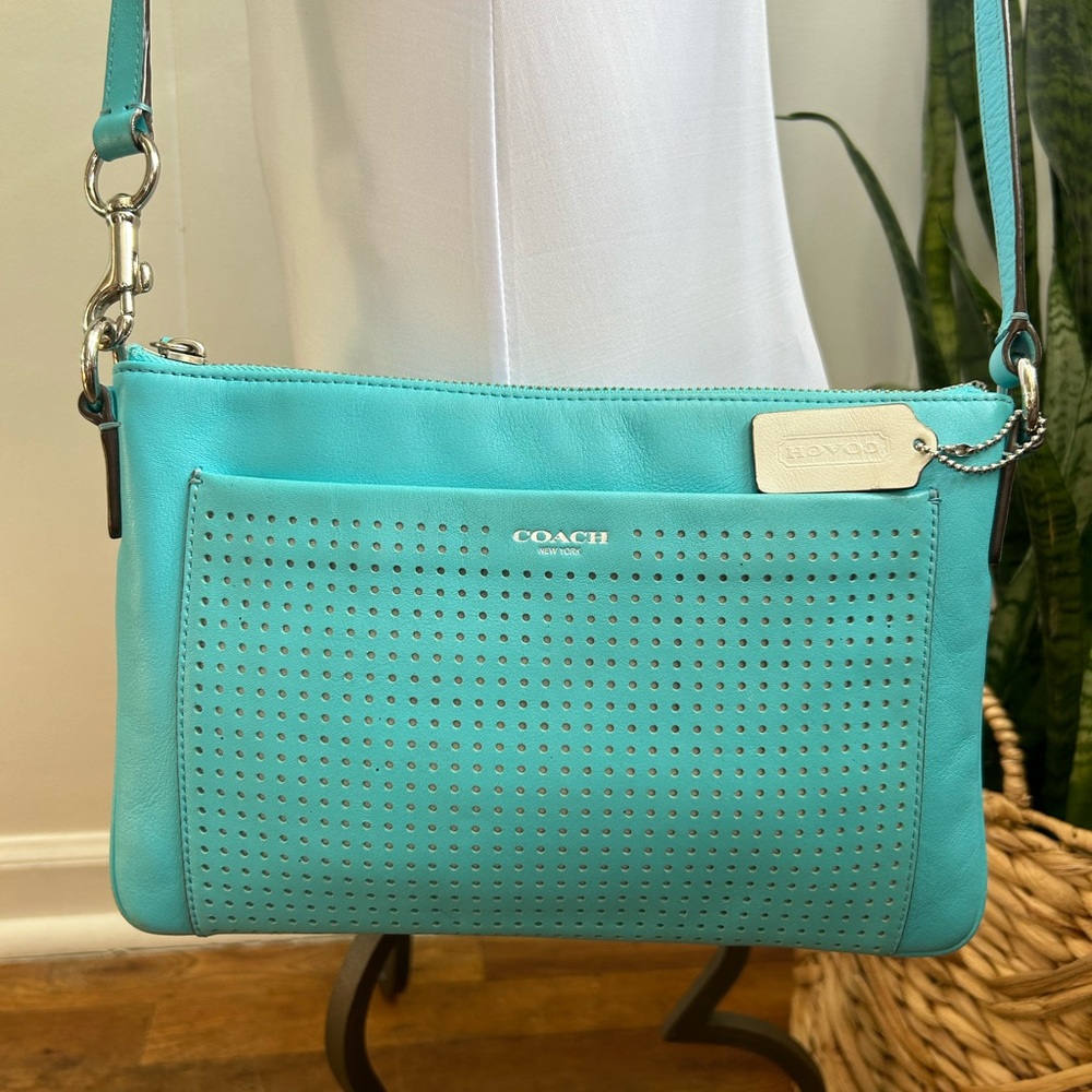 COACH Legacy Perforated East West Swingpack Robin Silver Chalk F48979